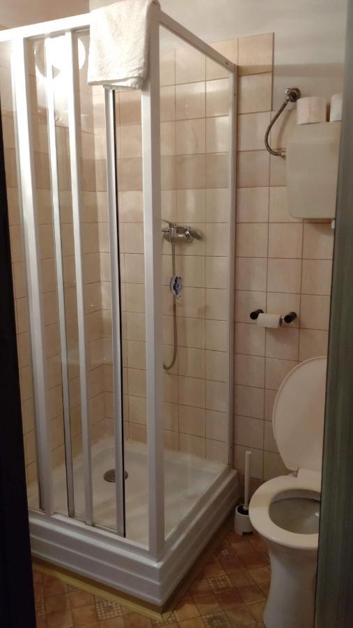 Penzión Encián Myto pod Dumbierom Exterior foto