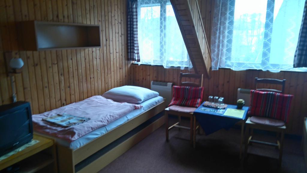 Penzión Encián Myto pod Dumbierom Quarto foto