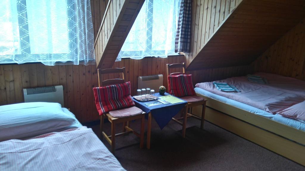 Penzión Encián Myto pod Dumbierom Quarto foto